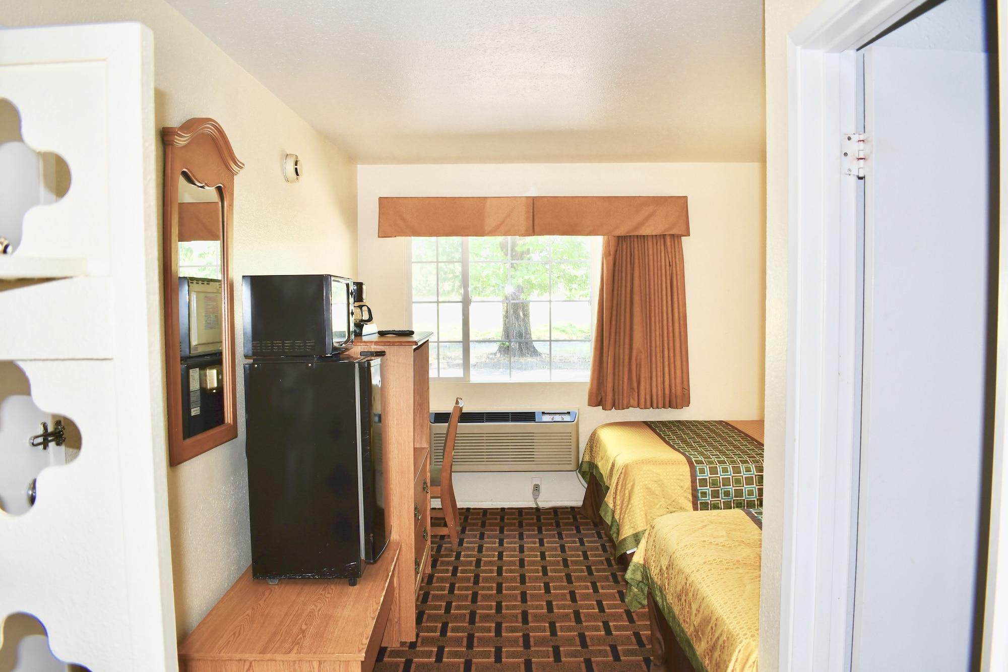 Travelers Inn Медфорд Екстериор снимка
